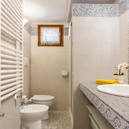 Little Gem Apartment